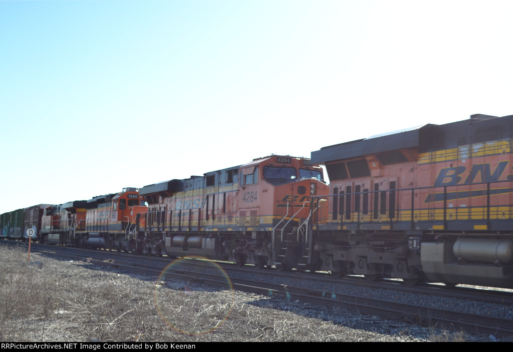 BNSF 4284